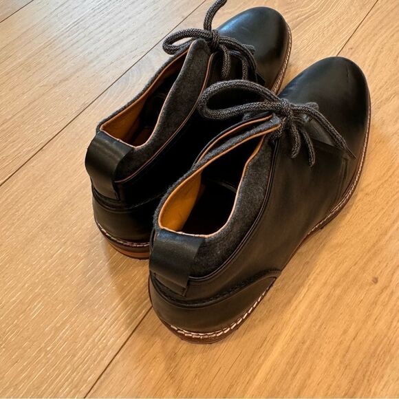 ON WHITE MEN
Larrado Black - Picture 8 of 12